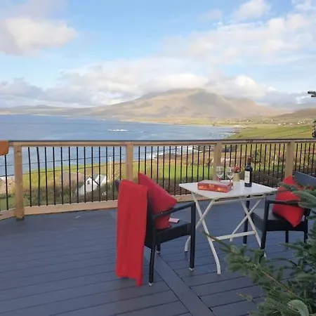 Tom Jacks, Coastal Views And Walks Connemara Дом отдыха *