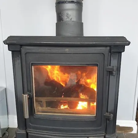 Tom Jacks, Coastal Views And Walks Connemara Holiday home *