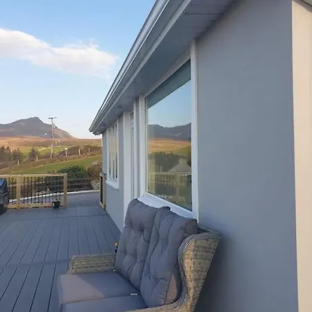 Holiday home Tom Jacks, Coastal Views And Walks Connemara *
