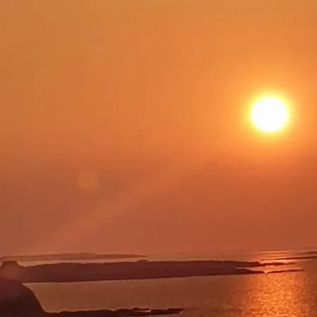 Tom Jacks, Coastal Views And Walks Connemara