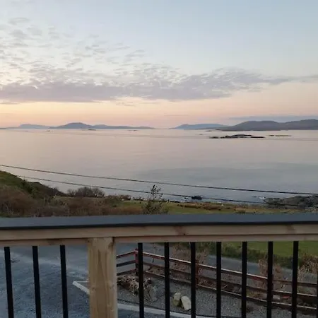 Tom Jacks, Coastal Views And Walks Connemara *