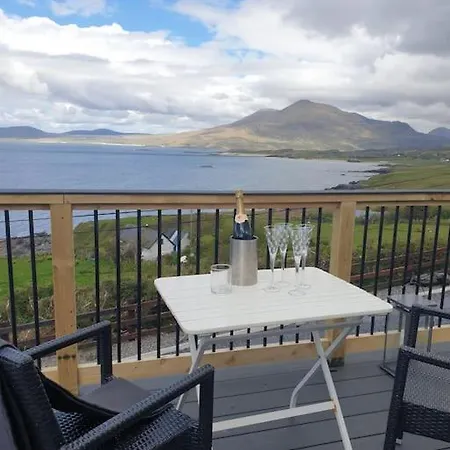 Tom Jacks, Coastal Views And Walks Connemara Mullaghglass