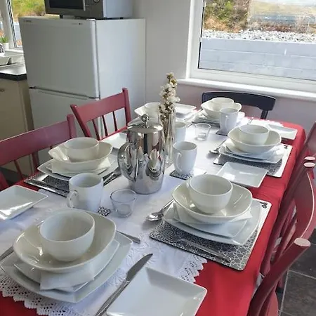 Holiday home Tom Jacks, Coastal Views And Walks Connemara