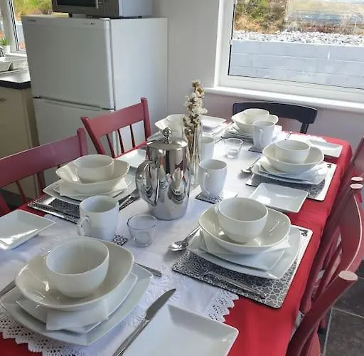 Feriehus Tom Jacks, Coastal Views And Walks Connemara