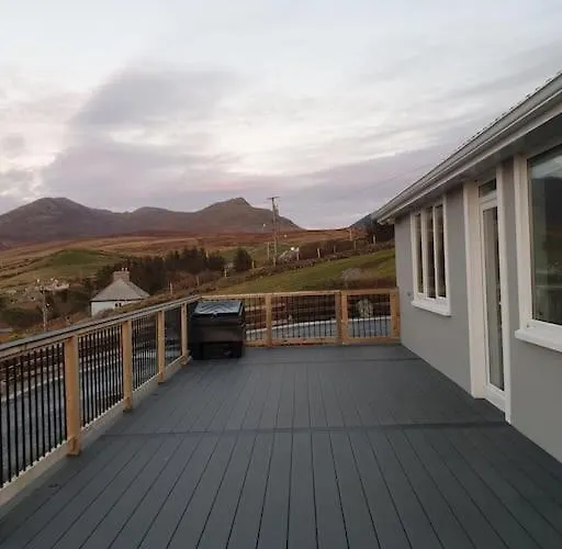Tom Jacks, Coastal Views And Walks Connemara * Galway