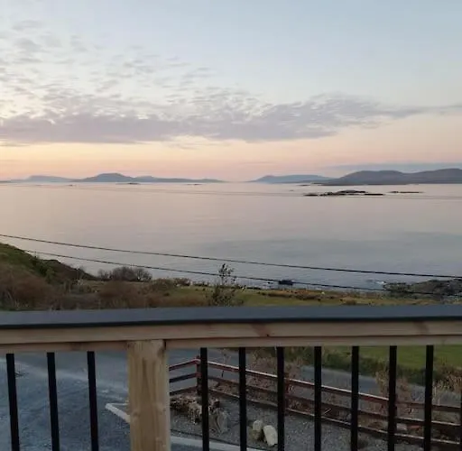 Tom Jacks, Coastal Views And Walks Connemara *